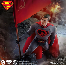 Cargar imagen en el visor de la galería, Mezco Toyz - One:12 Collective Superman - Superman: Red Son - $2749($799) ENE-FEB 2027