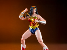 Cargar imagen en el visor de la galería, McFarlane - DC Multiverse - Vault Collection - Wonder Woman (Classic) - $679($199) OCT-NOV