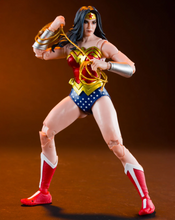 Cargar imagen en el visor de la galería, McFarlane - DC Multiverse - Vault Collection - Wonder Woman (Classic) - $679($199) OCT-NOV