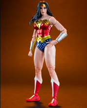 Cargar imagen en el visor de la galería, McFarlane - DC Multiverse - Vault Collection - Wonder Woman (Classic) - $679($199) OCT-NOV