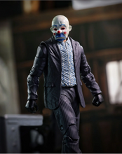 Cargar imagen en el visor de la galería, McFarlane - DC Multiverse - The Dark Knight - Vault Collection - The Joker $679($199) OCT-NOV