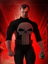 Cargar imagen en el visor de la galería, Mezco Toyz -One:12 Collective - Marvel - The Punisher - $2999($799) FEB-MAR 2027