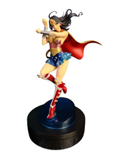 Cargar imagen en el visor de la galería, Kotobukiya - DC Comics - Bishoujo - Armored Wonder Woman (ABIERTA)