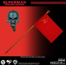 Cargar imagen en el visor de la galería, Mezco Toyz - One:12 Collective Superman - Superman: Red Son - $2749($799) ENE-FEB 2027
