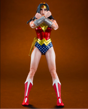 Cargar imagen en el visor de la galería, McFarlane - DC Multiverse - Vault Collection - Wonder Woman (Classic) - $679($199) OCT-NOV
