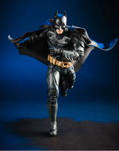 Cargar imagen en el visor de la galería, McFarlane - DC Multiverse - The Dark Knight - Vault Collection - Batman - $679($199) OCT-NOV
