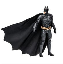 Cargar imagen en el visor de la galería, McFarlane - DC Multiverse - The Dark Knight - Vault Collection - Batman - $679($199) OCT-NOV
