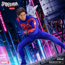 Cargar imagen en el visor de la galería, Mezco Toyz - One:12 Collective - Marvel - Spider-Man 2099 - $2799($799) ENE-FEB 2027
