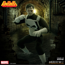 Cargar imagen en el visor de la galería, Mezco Toyz -One:12 Collective -  Marvel - The Punisher - $2999($799) FEB-MAR 2027
