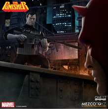 Cargar imagen en el visor de la galería, Mezco Toyz -One:12 Collective -  Marvel - The Punisher - $2999($799) FEB-MAR 2027
