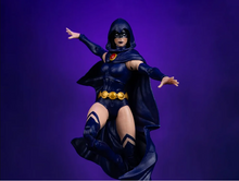 Cargar imagen en el visor de la galería, McFarlane - DC Classic - DC Multiverse - Collector Edition - Raven - $849($299) - OCT-NOV 2026
