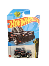 Cargar imagen en el visor de la galería, Hot Wheels - Serie de television clasica - Batmobile - Batman 3/5 Black White Red Stripe
