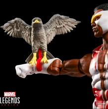 Cargar imagen en el visor de la galería, Marvel Legends - Secret Wars Wave 2 - Falcon $679 ($199) - JUL-AGO 2026

